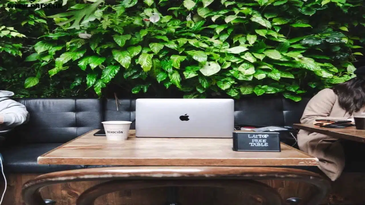 Top 6 Tech Travel tips