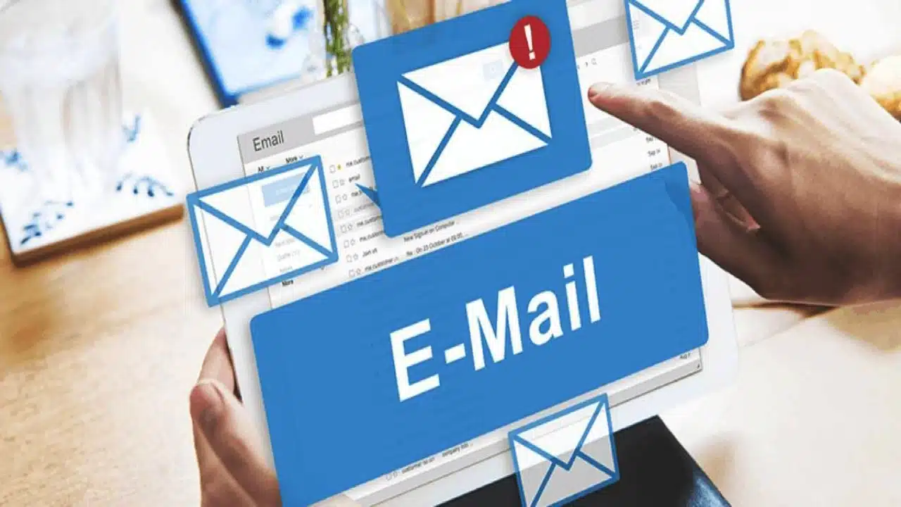 Why A Business Should Not Use A FREE Email Service