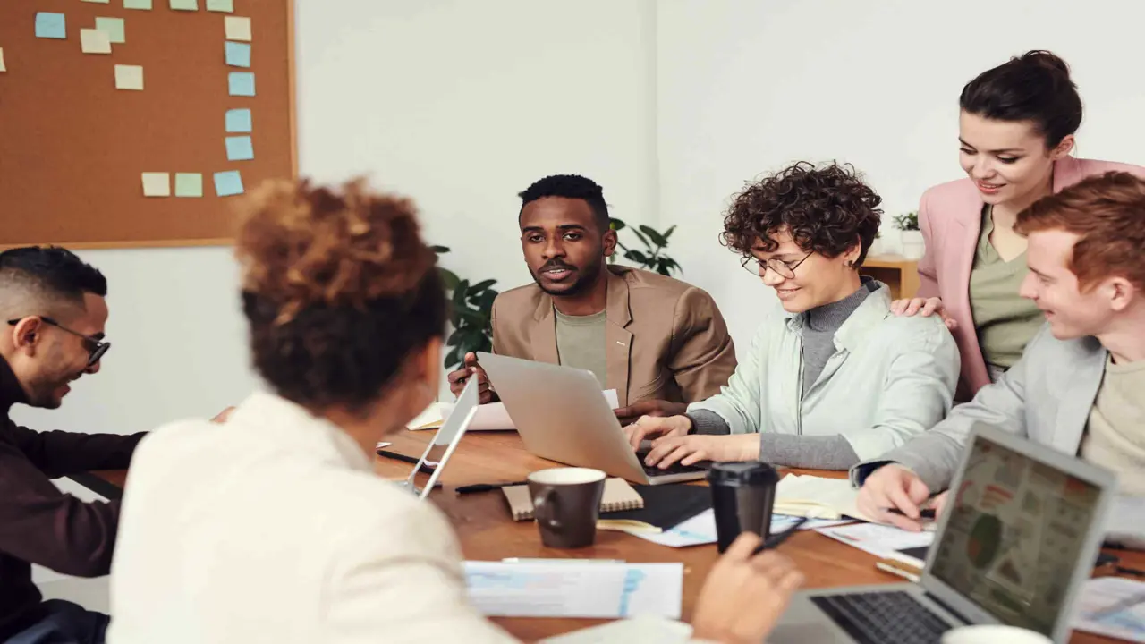 The Pros & Cons of Tracking Your Employees