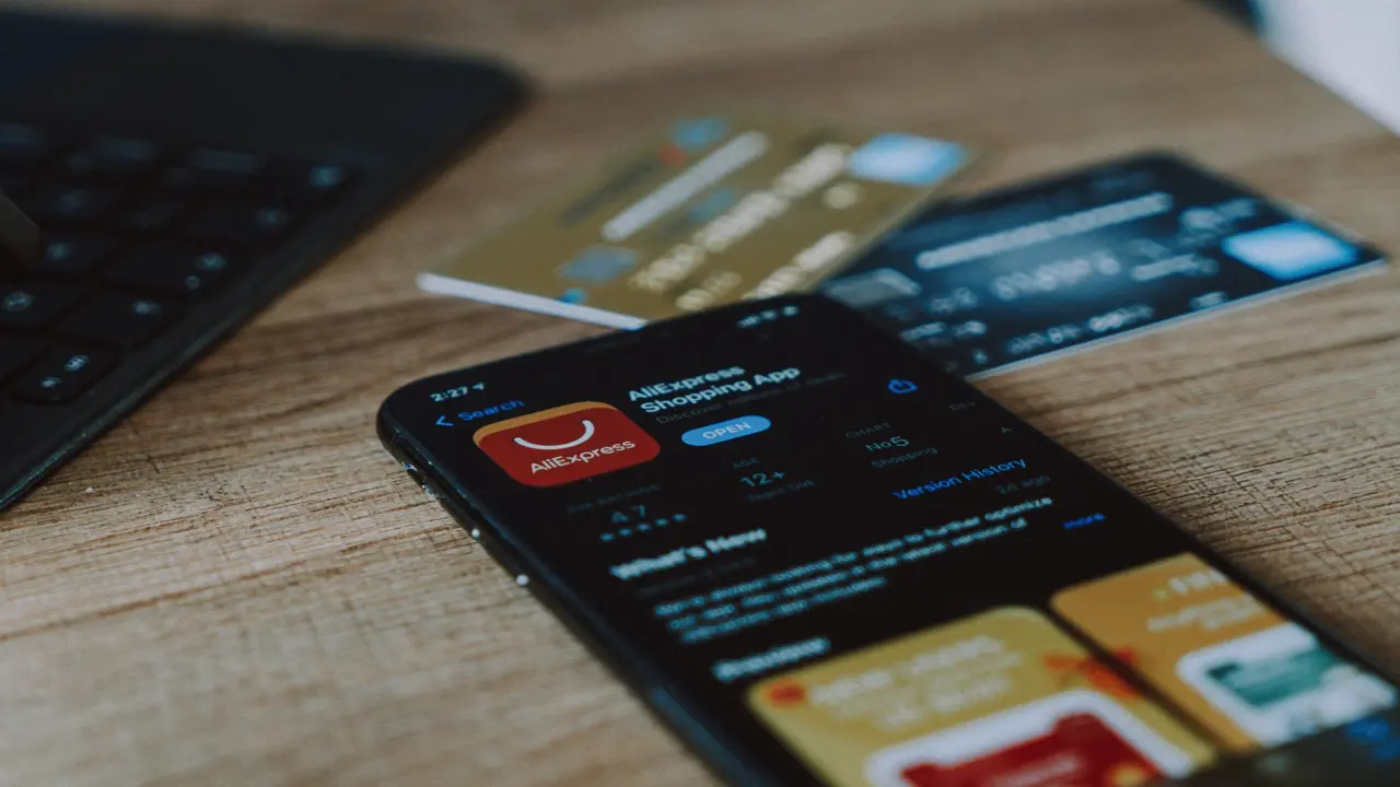 Is Your Online Shopping App Invading Your Privacy