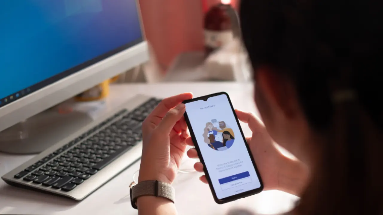 Choosing Between Microsoft 365 E3 and E5